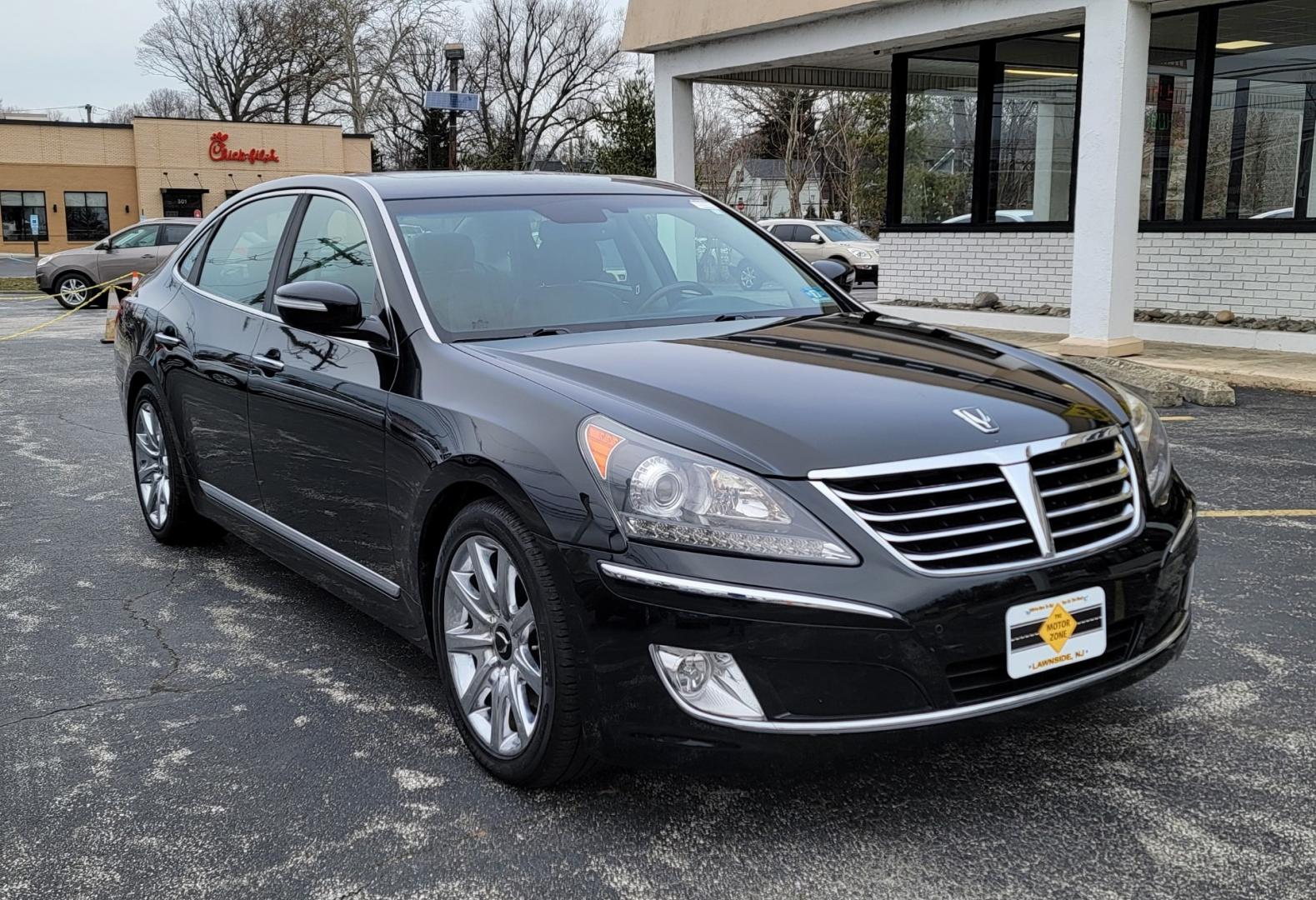 2011 BLACK /Black Leather Hyundai Equus 4dr Sdn Ultimate (KMHGH4JF5BU) with an V8, 4.6 Liter engine, Automatic transmission, located at 341 N White Horse Pike, Lawnside, NJ, 08045, (856) 262-9500, 39.855621, -75.027451 - ThIS 2011 Hyundai Equus comes standard with stability and traction control, antilock brakes, electronic seatbelt pre-tensioners, active front head restraints, a lane-departure warning system, front and rear parking sensors, a rearview camera, a driver-side knee airbag, front and rear side airbags, a - Photo#0